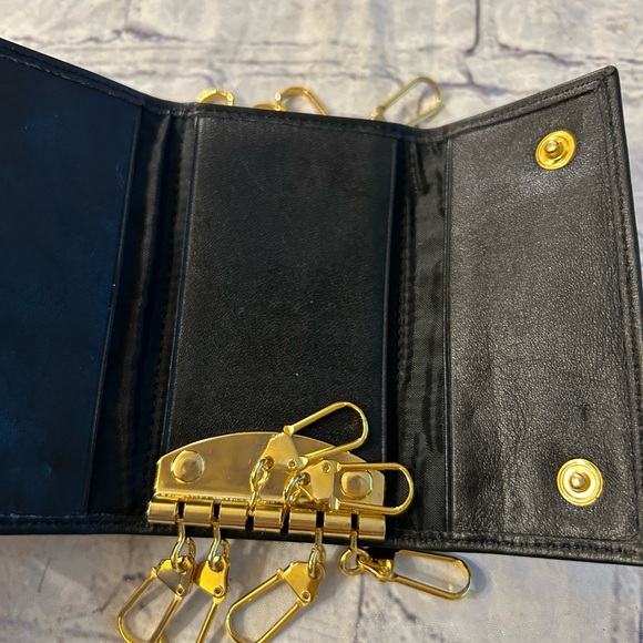 FIOCCHI ITALY BLACK LEATHER WITH GOLD TONE KEY CHAIN HOLDER WALLET - Picture 5 of 14